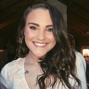 Meet your Posher, Isabelle